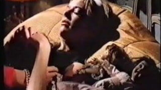 Susannah York - черный лифчик и трусики. винтажная лесбиянка.