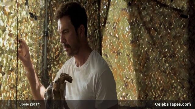 Sophie Turner в купальнике