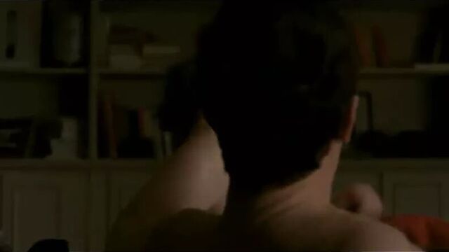 Жена-нимфоманка трахается с оргазмами