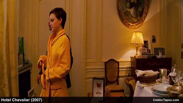 Natalie Portman totally nude and erotic movie scenes