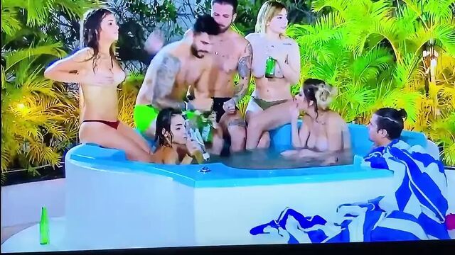 Acapulco shore