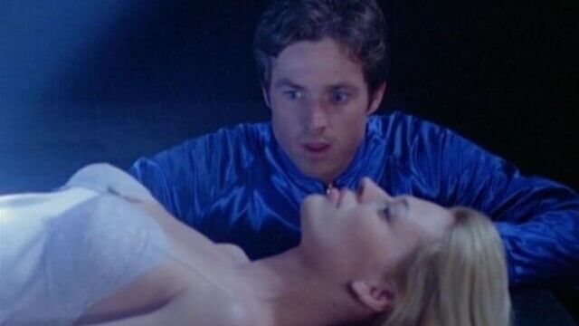 Jeri Ryan - '' темное небо '' s1e19