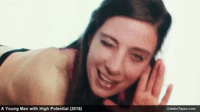 LaurenS RohoHoft и Paulina Galazka - обнаженные и шаловливые сцены