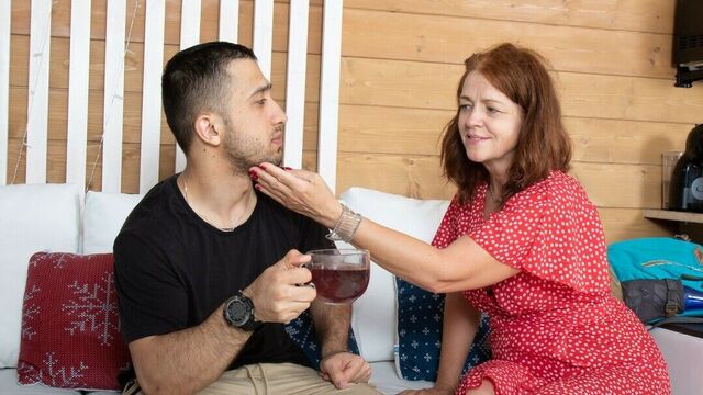 Mature4k. вы можете найти по-настоящему большой лес в маленьком лесу