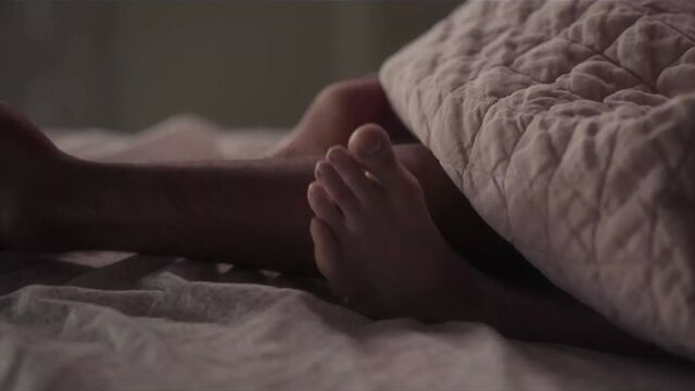 Emily Alyn Lind Whitney Peak - 'Сплетница' 's1e01