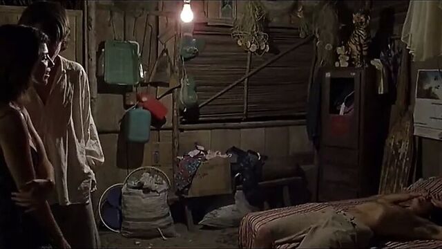 Сцены из тройничка из фильмов - часть 2