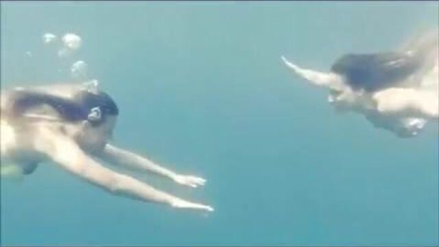 Lana Jurcevic лесбийский поцелуй