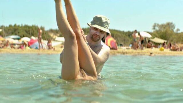 Elli Tringou обнаженная сцена из 'Загора' на scandalplanet.com