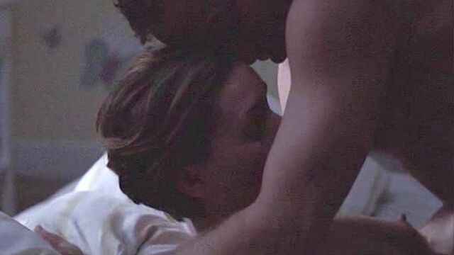 Embeth Davidtz обнаженная секс-сцена с junebug scandalplanet.com