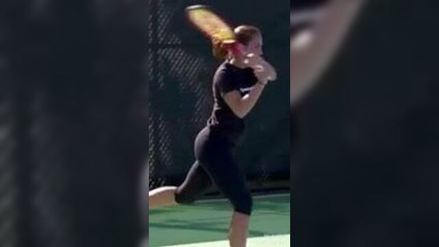 Monica Puig большая толстая задница в штанах