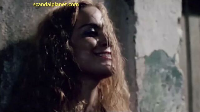 Обнаженная секс-сцена Alice Braga в Нижнем городе scandalplanet.com