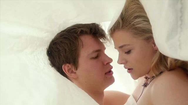 Chloe Grace Moretz - ноябрьские преступники (2017)