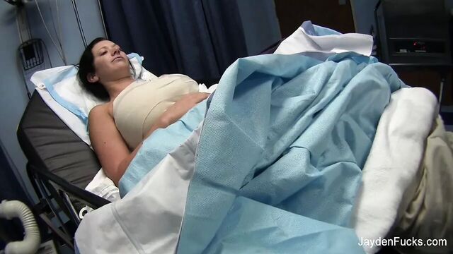 За кулисами с Jayden Jaymes и ее грудными имплантами