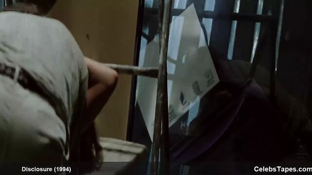 Грудастая Demi Moore - оральный секс и сексуальность в раскрытии