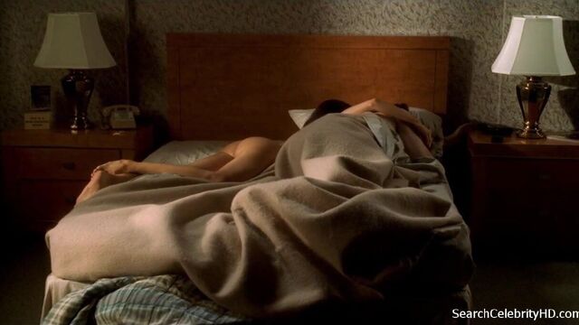 Leslie Bega - сопрано s04e09