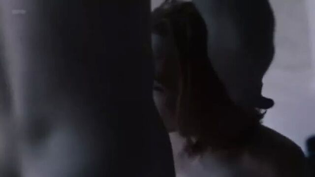 Louisa Krause, Anna Friel обнаженная - опыт подруги