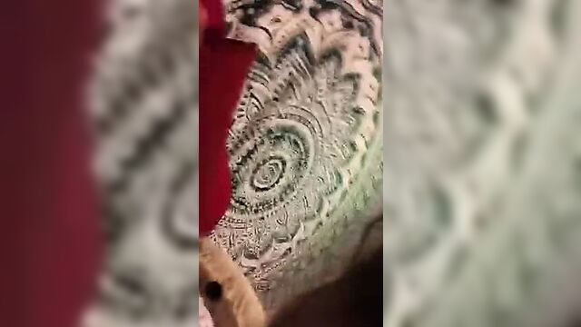 Подруги шаловливы, девушку трахают пальцами в первый раз