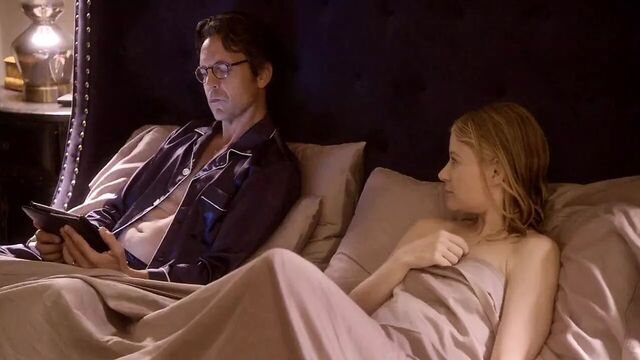 Emilie De Ravin - презренная сцена любовных сцен