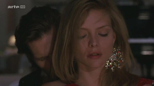 Michelle Pfeiffer Kiss