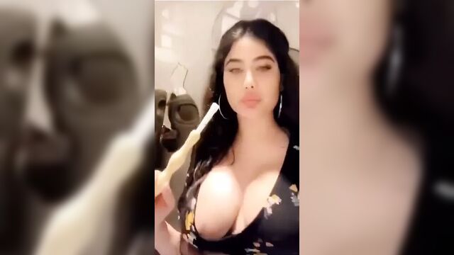 Lebanon Boobs