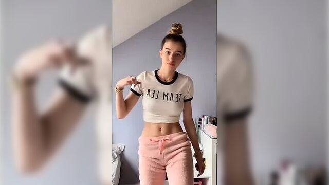 Lea Elui dance without bra