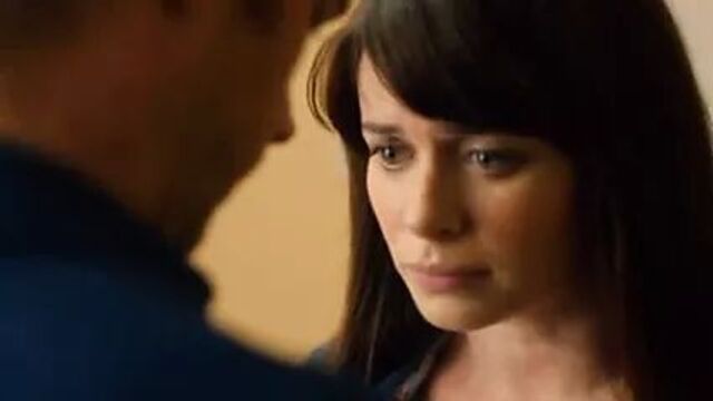 Eve Myles из Torchwood Cleavage в Бродчерче