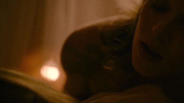 Heather Graham и Reyna De Courcy - '' Заболоченные места ''