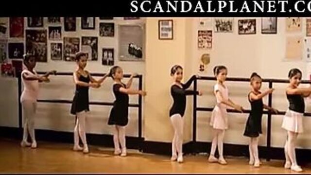 Roselyn Sanchez - сцены обнажения и секса на scandalplanet.com