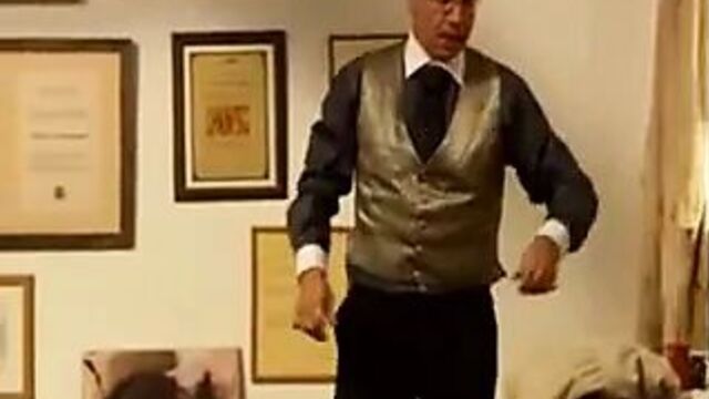 Anke Engelke macht sich Nackig