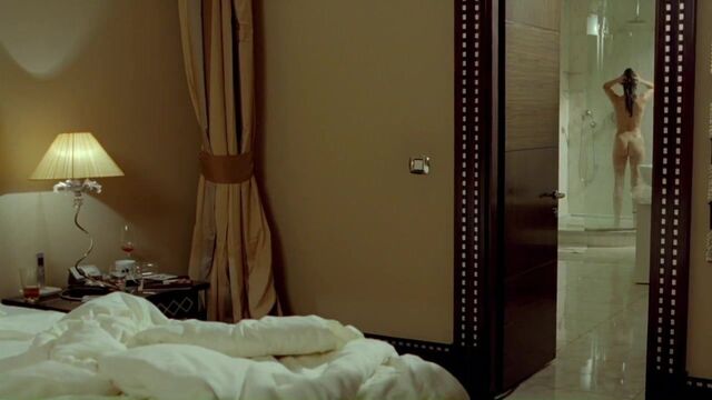 Natalia Avelon - Strike Back