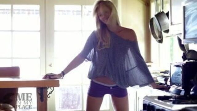 Laura Vandervoort photoshoot