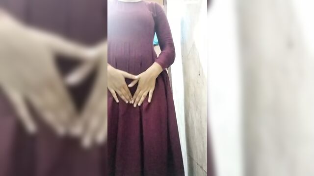 Hot riya complete 20 year age she ready to fuck