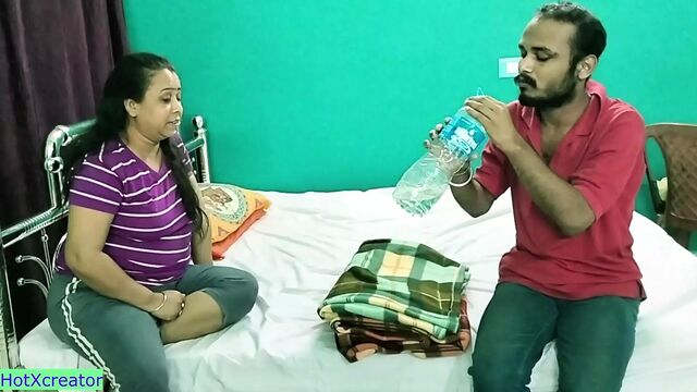 Hot Aunty paid Hotel boy for Hard sex! Real Aunty fuck