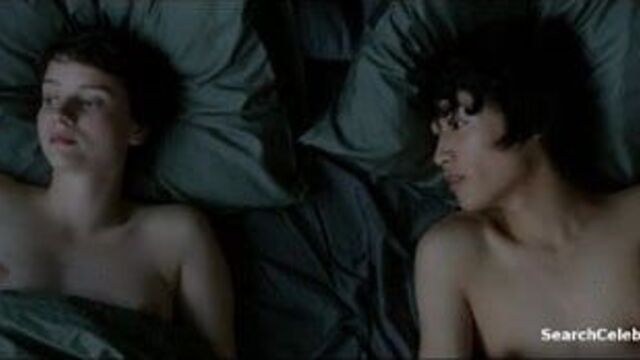 Pauline Etienne - токийская невеста