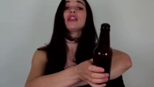 Crystal Reed проходит прослушивание в качестве шлюшки
