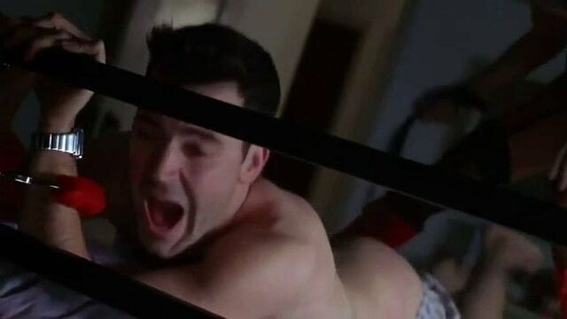 Emily Procter - выстрелы в тело (1999)