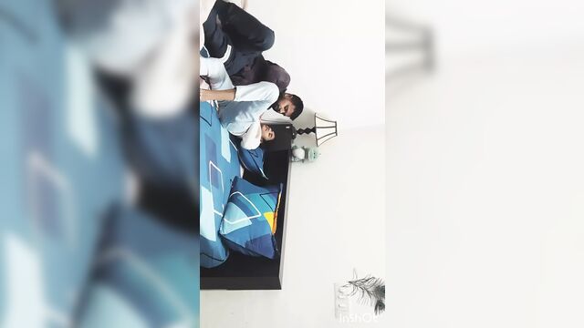 Desi skinny wife had a romantic affair and takes a nice facial cum