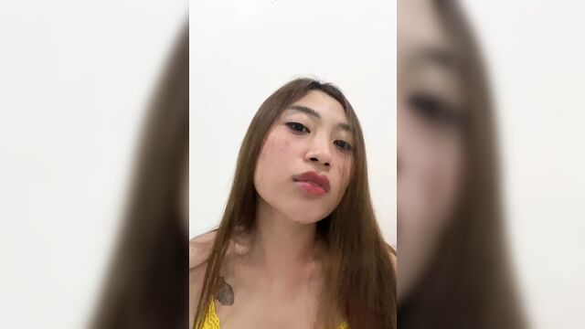 Indonesian Girl So HOT