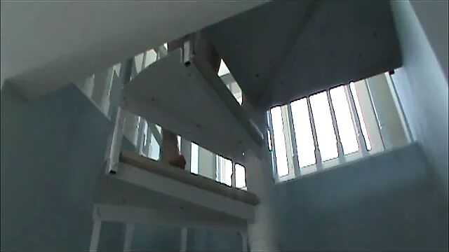 Обнаженный пляжный домик 2