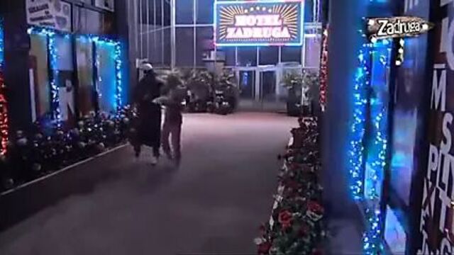 Mina Vrbaski и Djkson Seks !!! Задруга !!!! №1