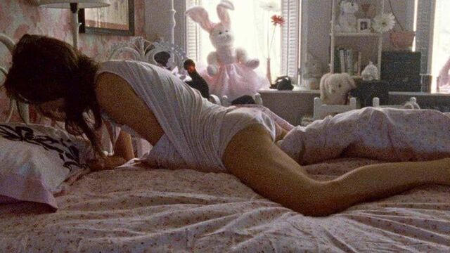 Натали Портман мастурбирует в сцене из фильма «Черный лебедь»