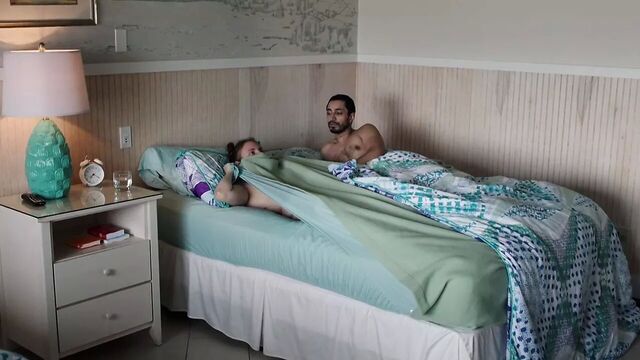 Lena Dunham - девушки S06E01 (2017)