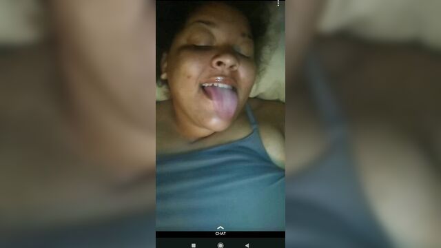 Возбужденная извращенная Tristann соло в киске Snapchat