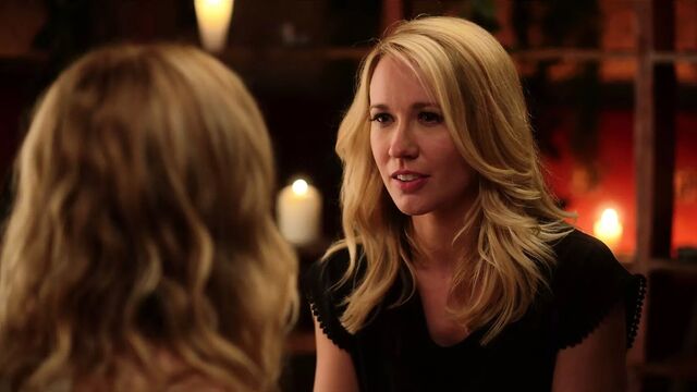 Heather Graham и Anna Camp - Desperados
