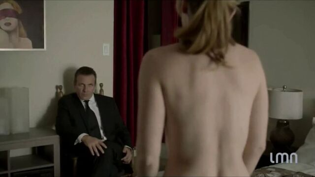 Одинокая разведенная мачеха Ashley Jones раздает трусики домине