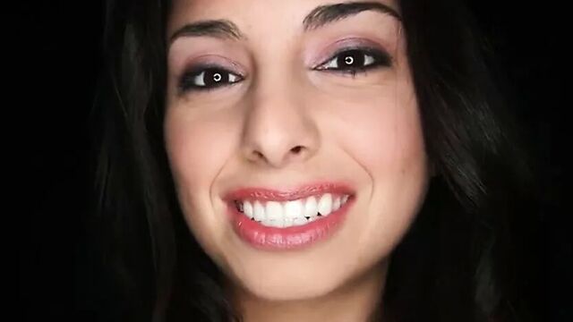 Глорихол индийский член сосет и трахается