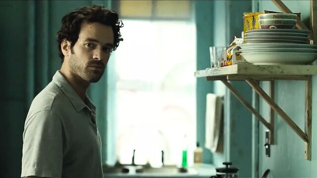 Audrey Tautou занимается сексом как с мужчиной, так и с женщиной