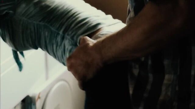 Vera Farmigo - горячая сцена в беге, напуганная