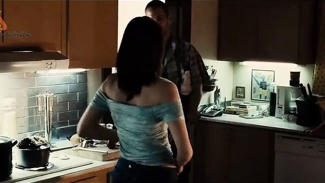 Vera Farmiga - напуган бегом 2006