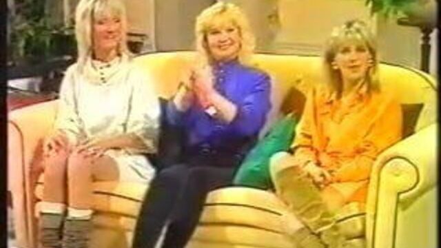 Carol Smillie и Jane Tucker выглядят подтянутыми на игровом шоу